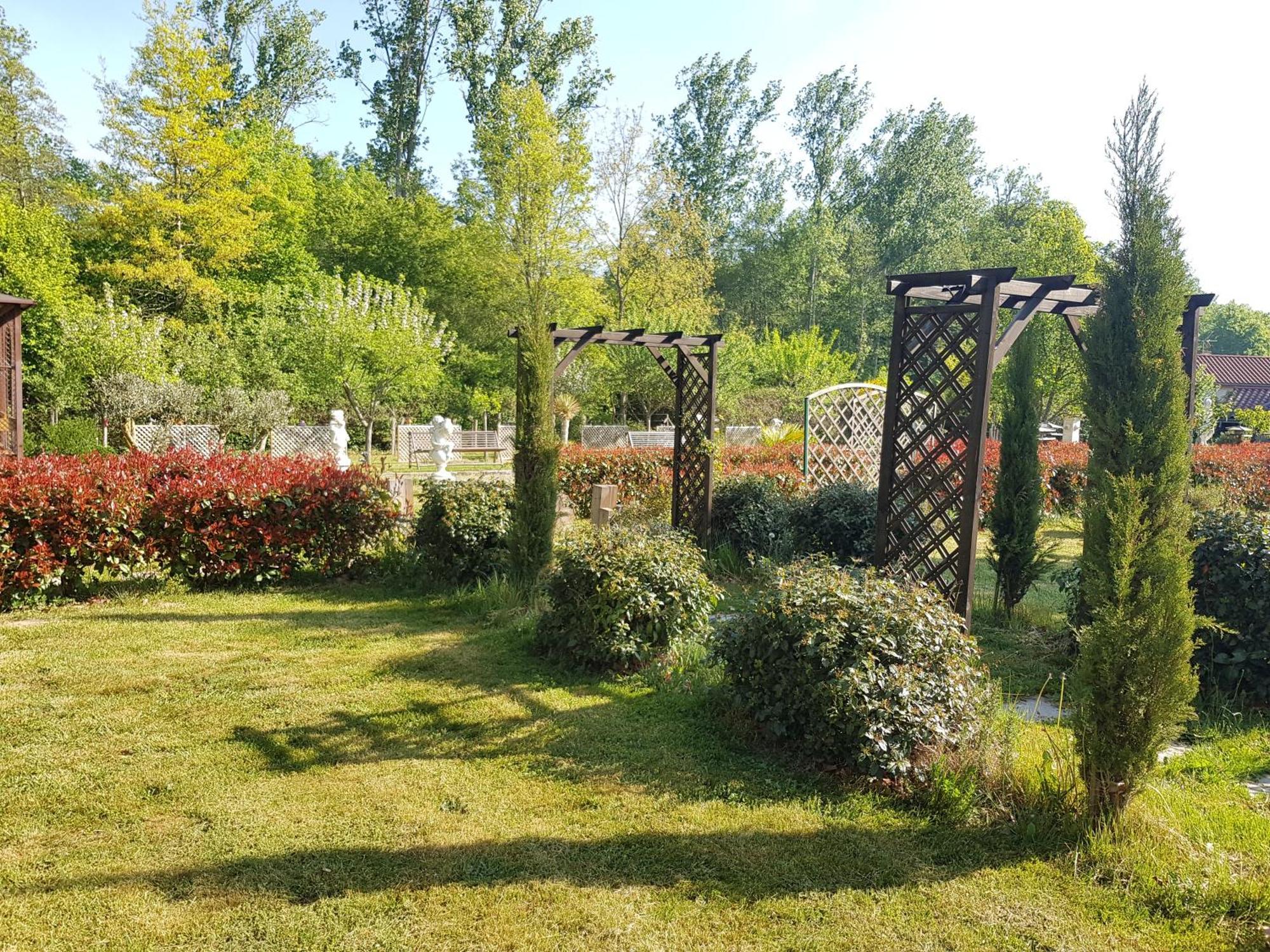 Chateau Des Perichons Poncins Exterior photo